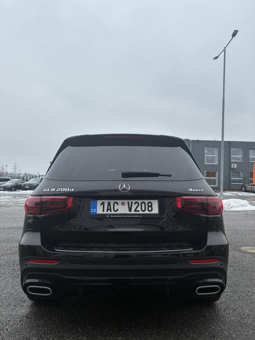 Mercedes-Benz GLB - 4