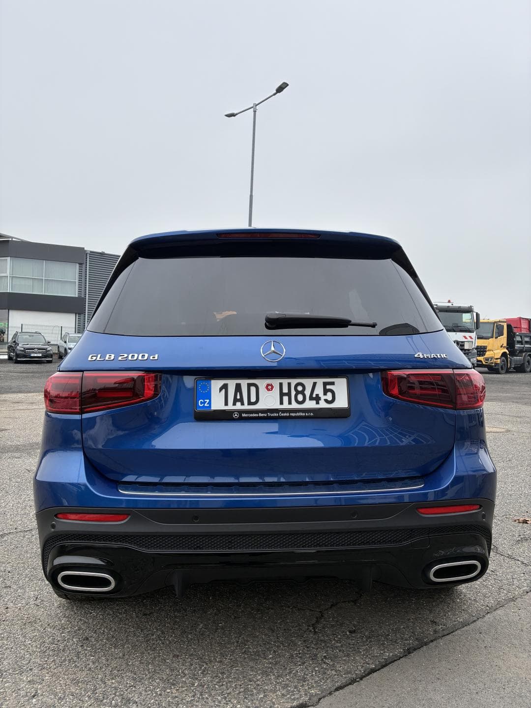 Mercedes-Benz GLB - 4