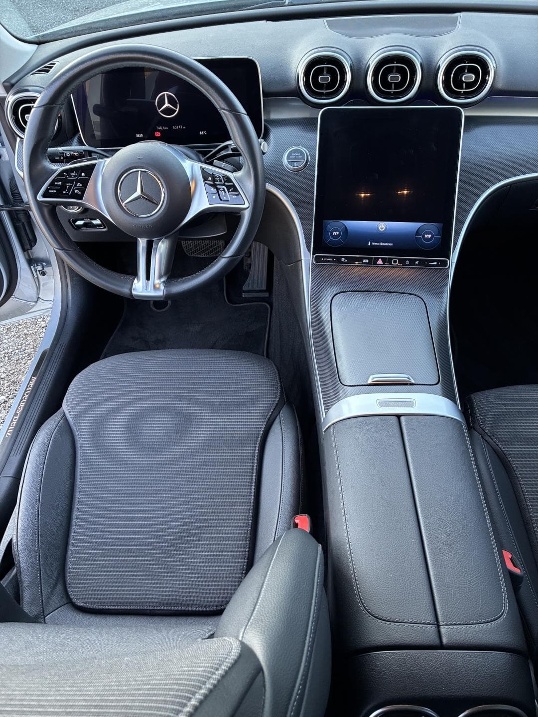 Mercedes-Benz C-Class - 12