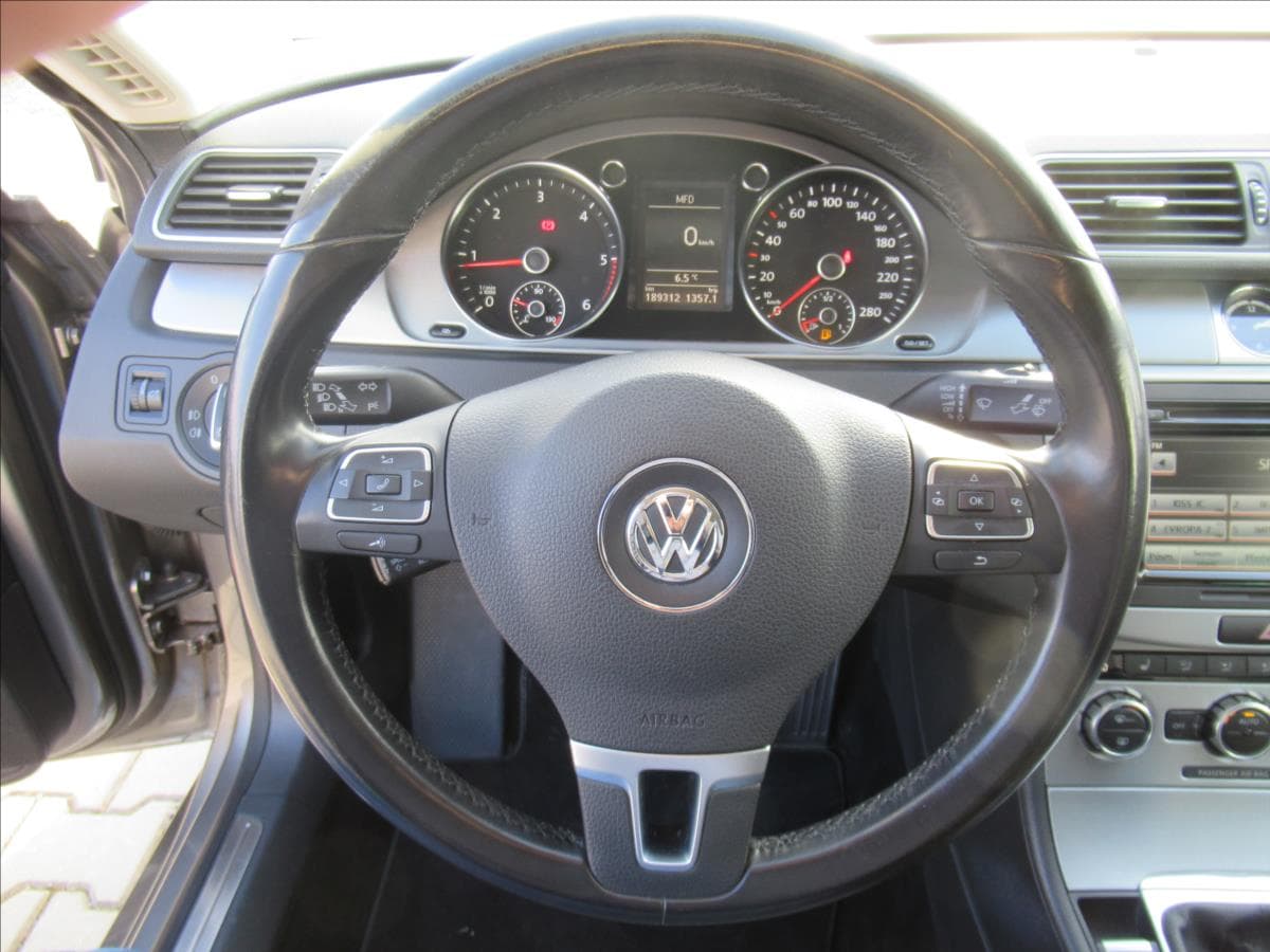 2012 Volkswagen Cc - 10