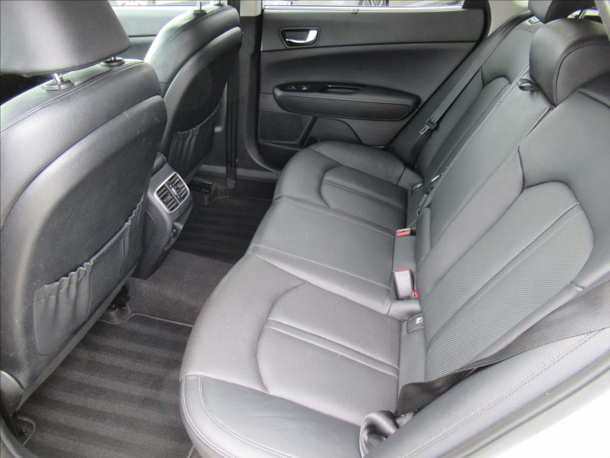 2019 Kia Optima - 10