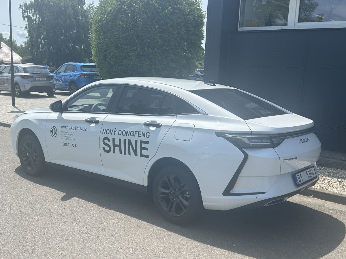 Dongfeng SHINE - 3