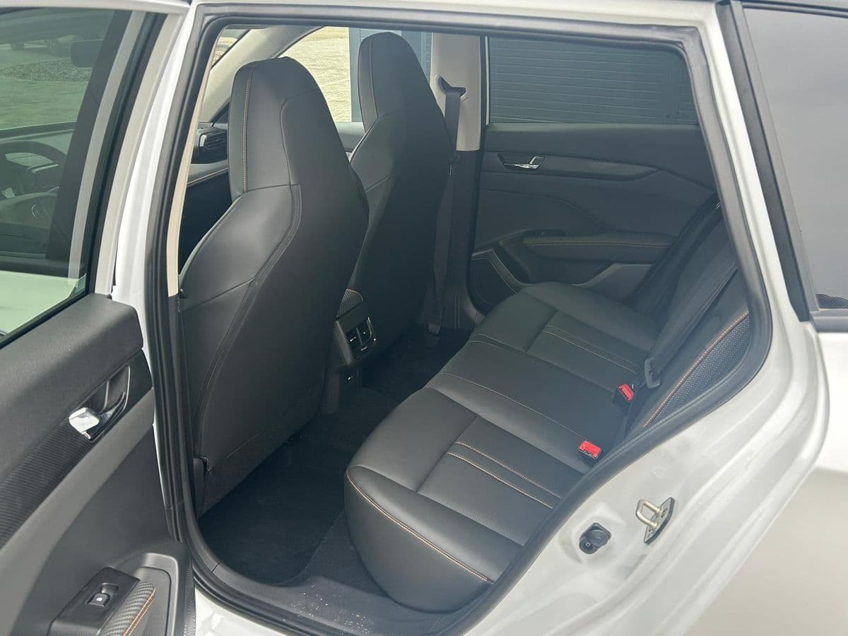 Dongfeng SHINE - 5
