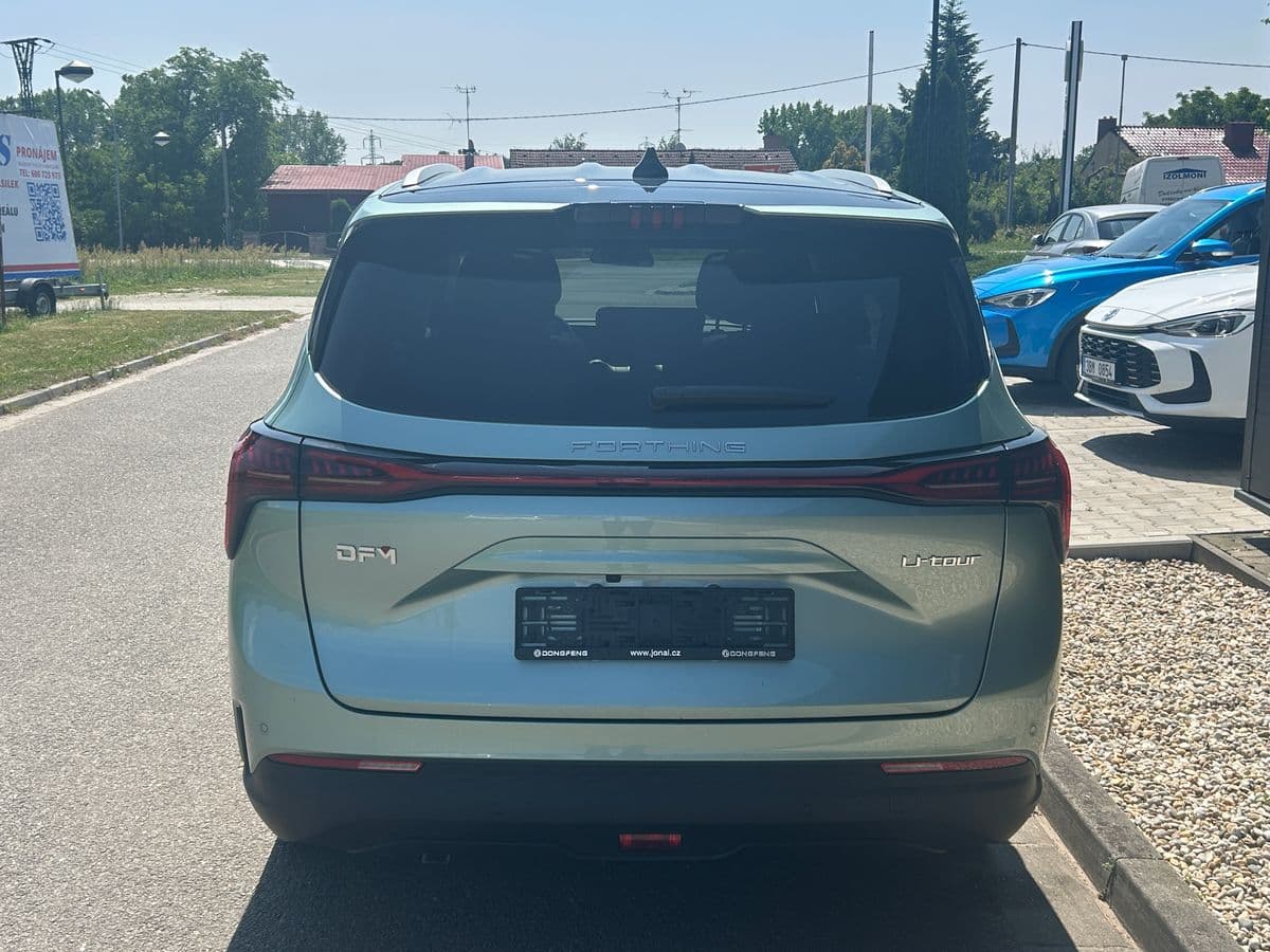 Dongfeng U-TOUR - 5