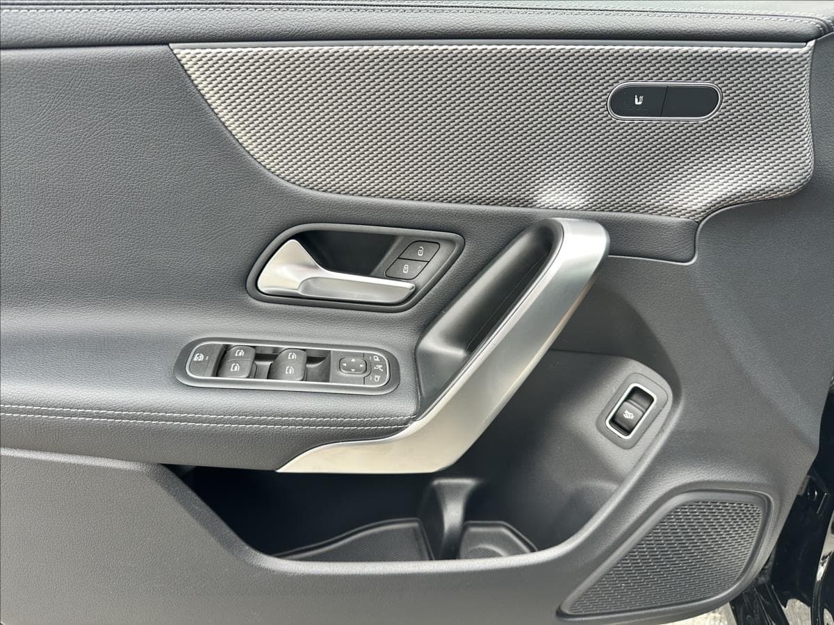 2023 Mercedes-Benz Cla - 11