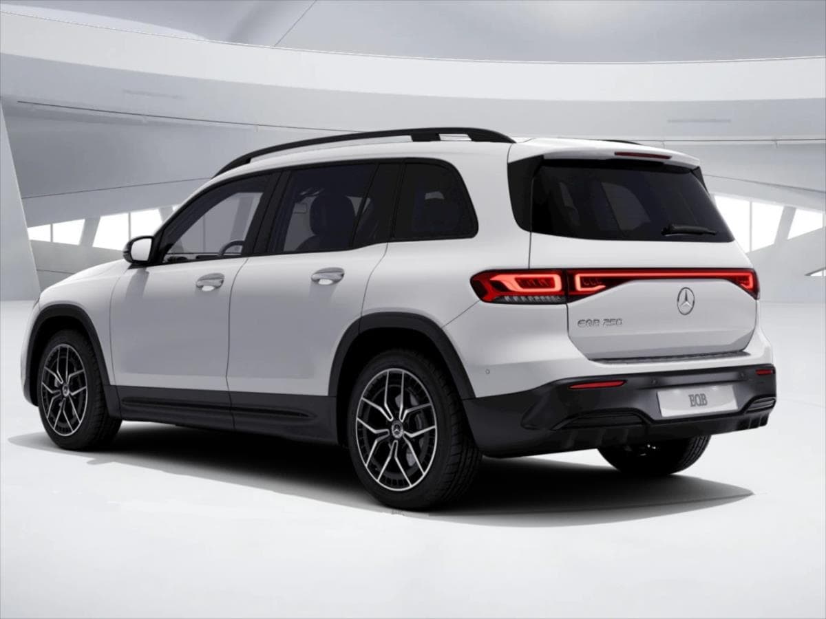 2025 Mercedes-Benz EQB - 4