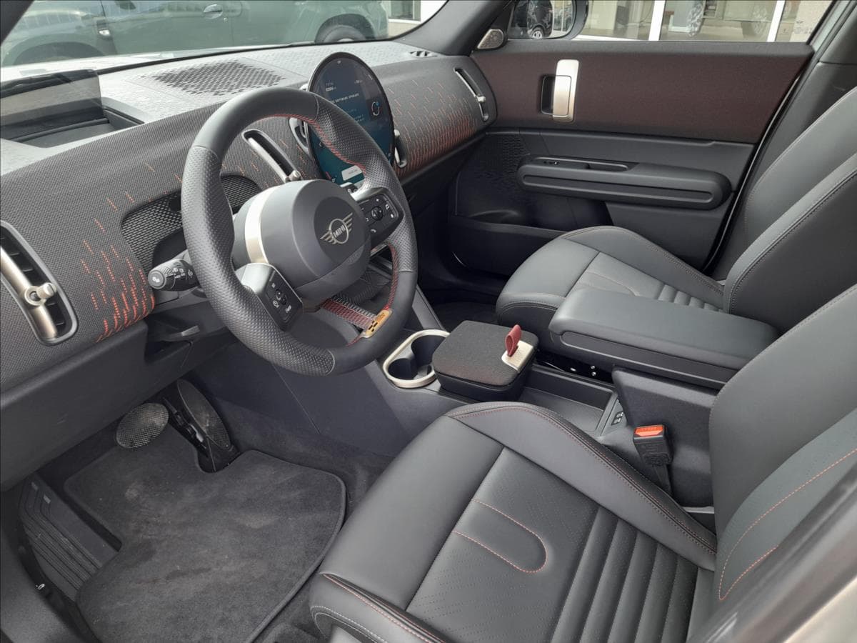 2024 Mini COUNTRYMAN - 11