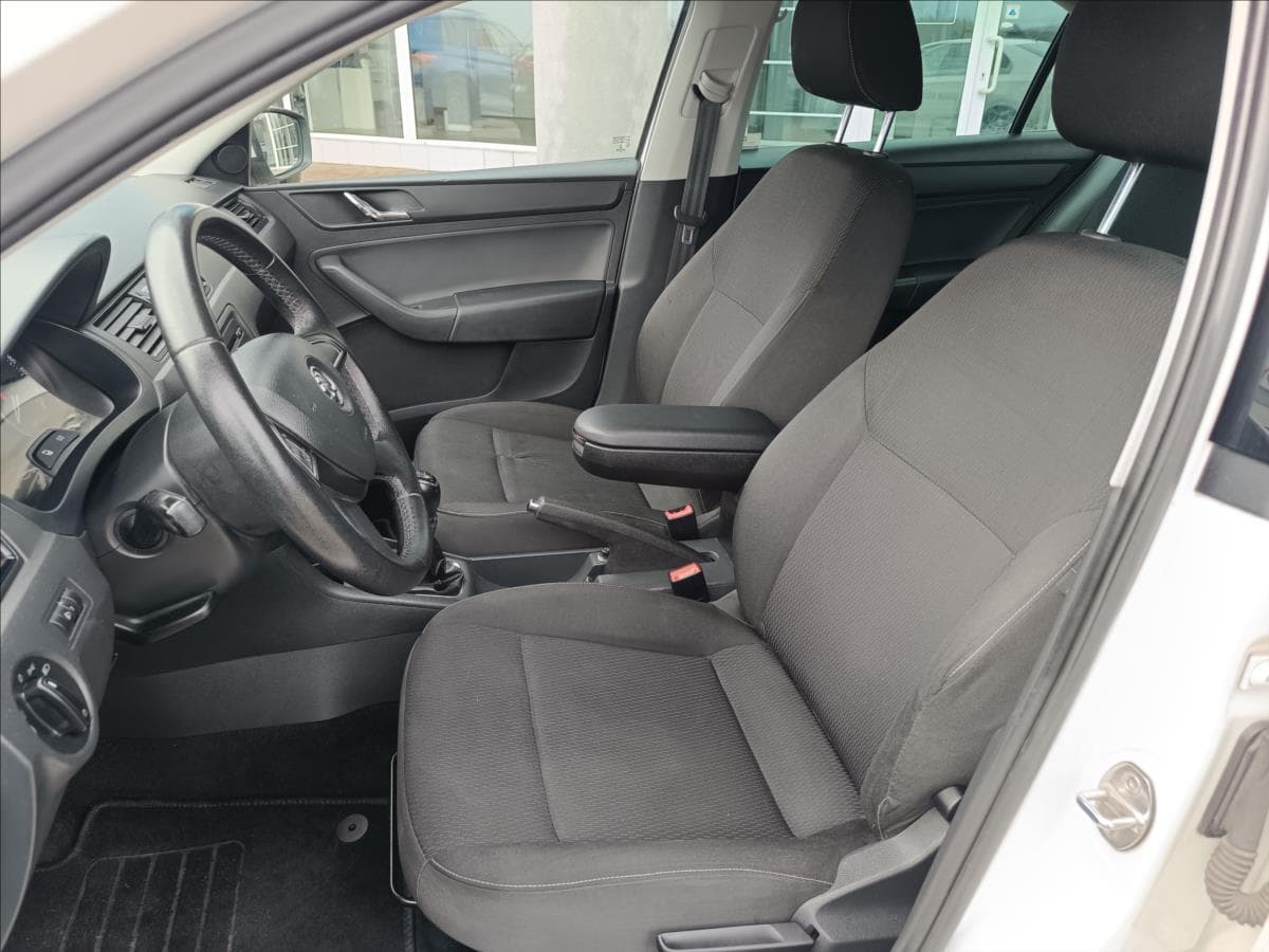 2013 Škoda Rapid - 41