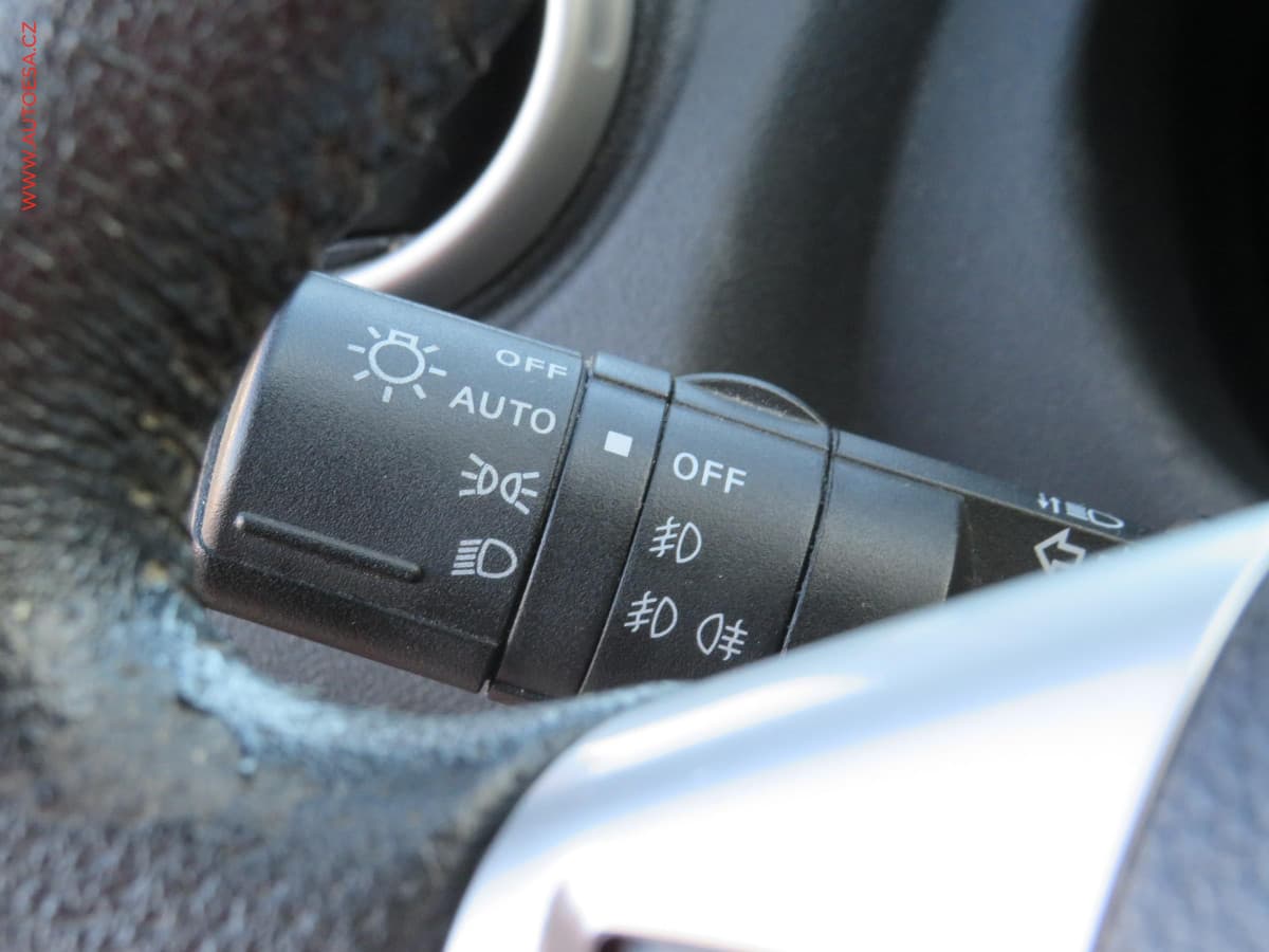 Nissan QASHQAI - 12