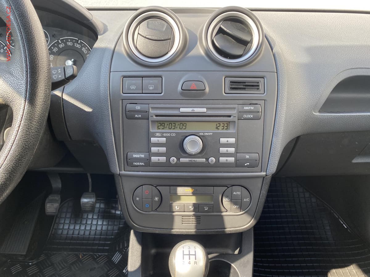 Ford FIESTA - 12