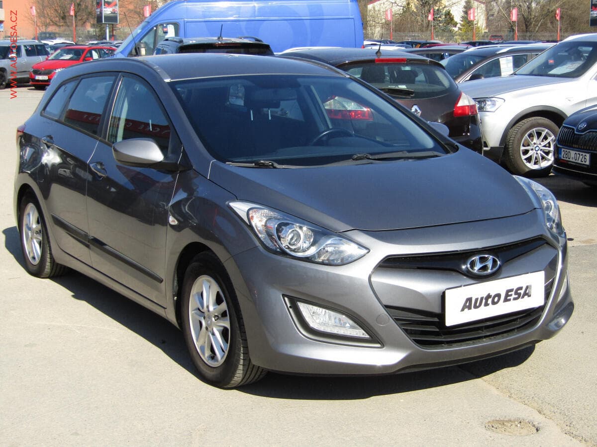 Hyundai i30 1.6i, ČR, AC, temp