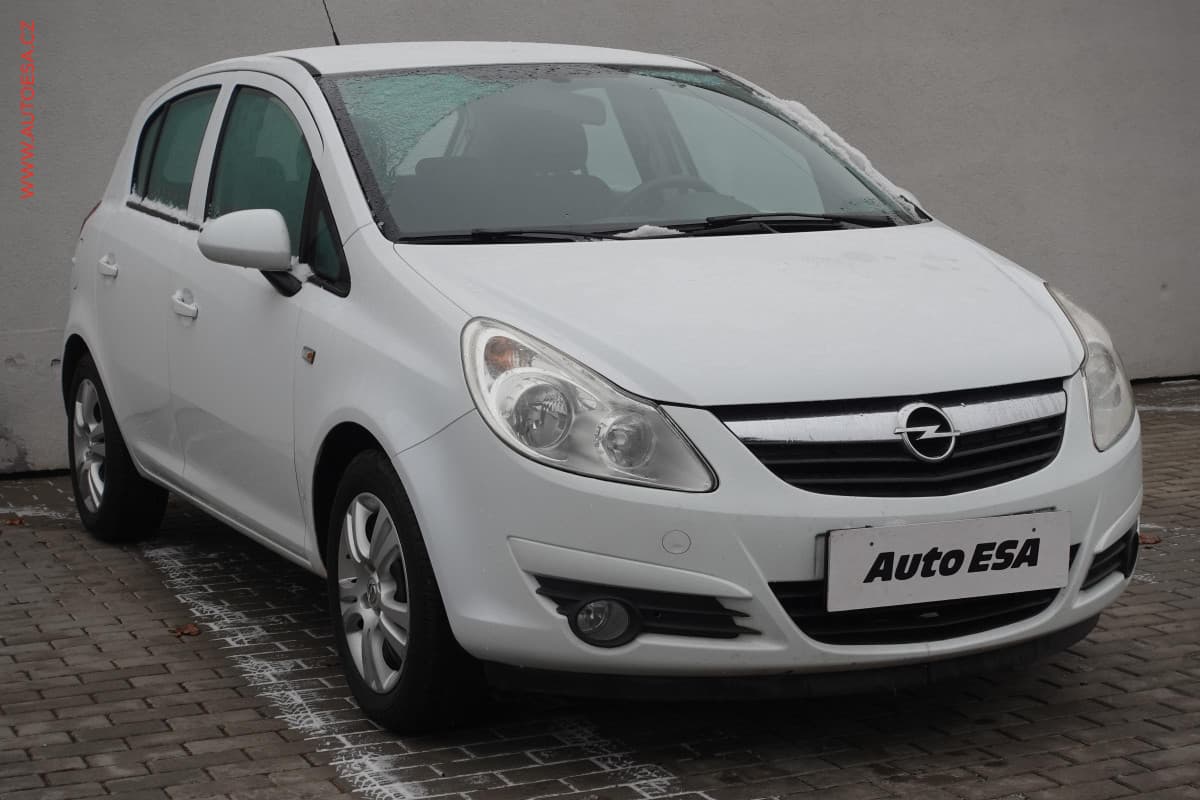Opel Corsa 1.2i, ČR, AC, el. výbava