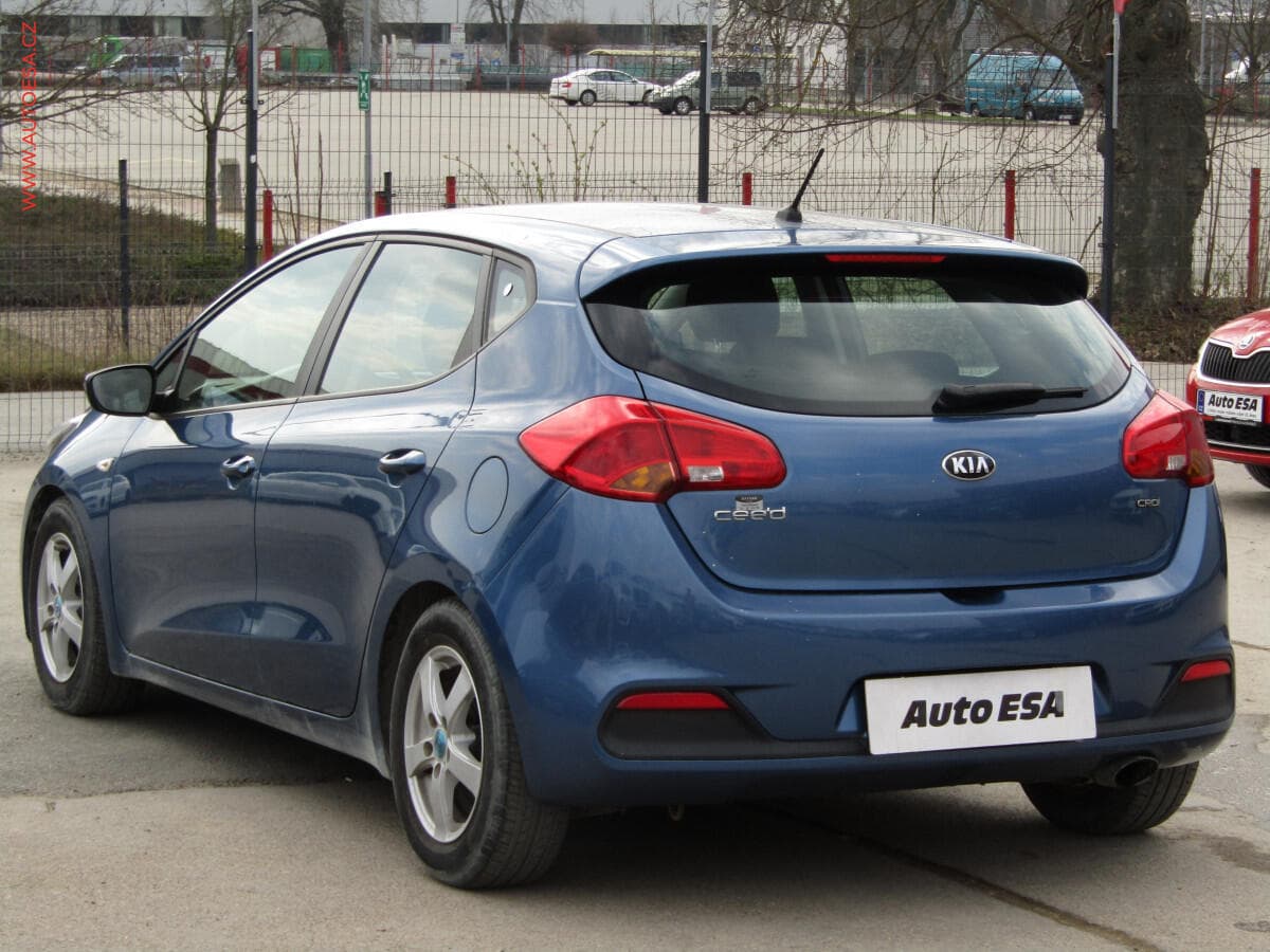 Kia Cee'd - 11