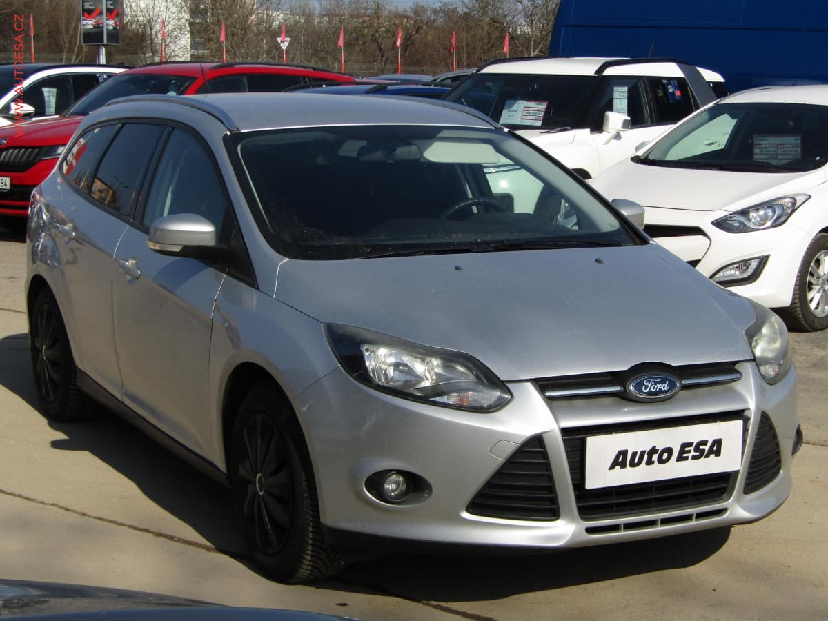 Ford Focus 1.6 16V, AC, výhřev sed