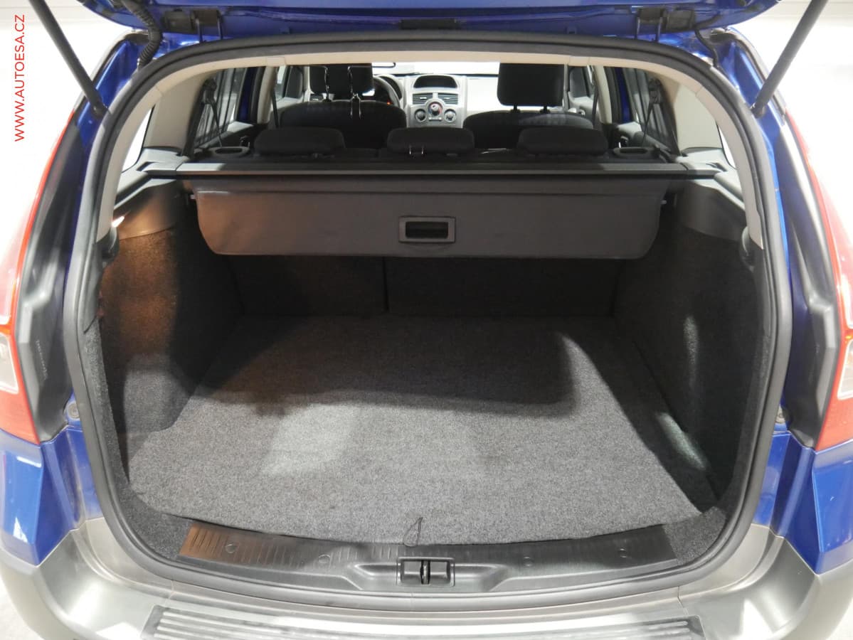 Renault MEGANE - 7