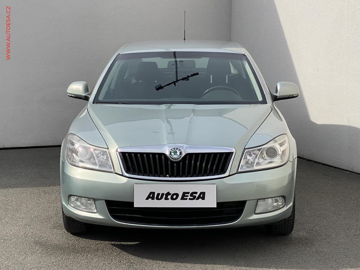 Škoda OCTAVIA - 2