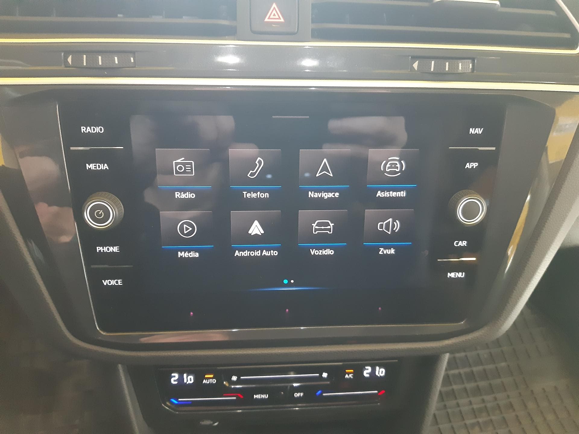 2020 Volkswagen Tiguan - 11