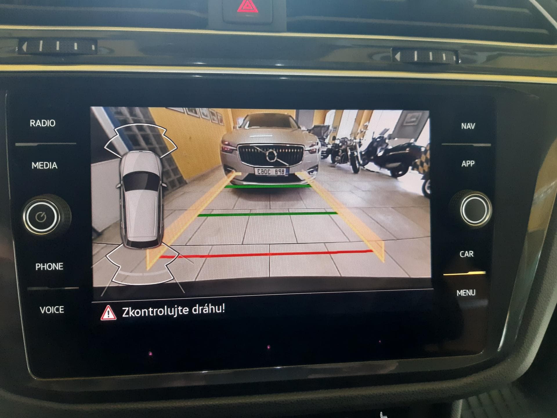 2020 Volkswagen Tiguan - 12