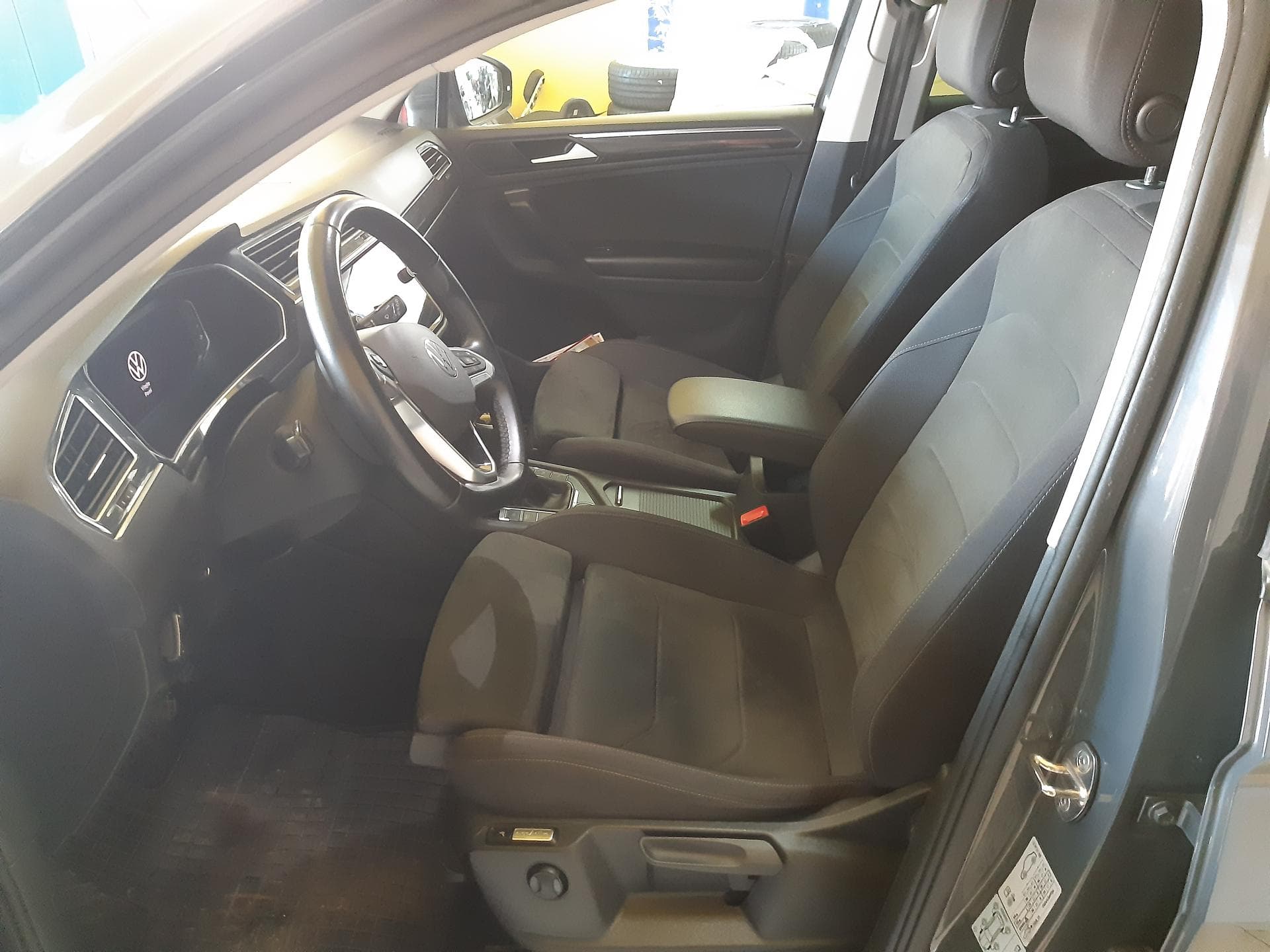 2020 Volkswagen Tiguan - 8