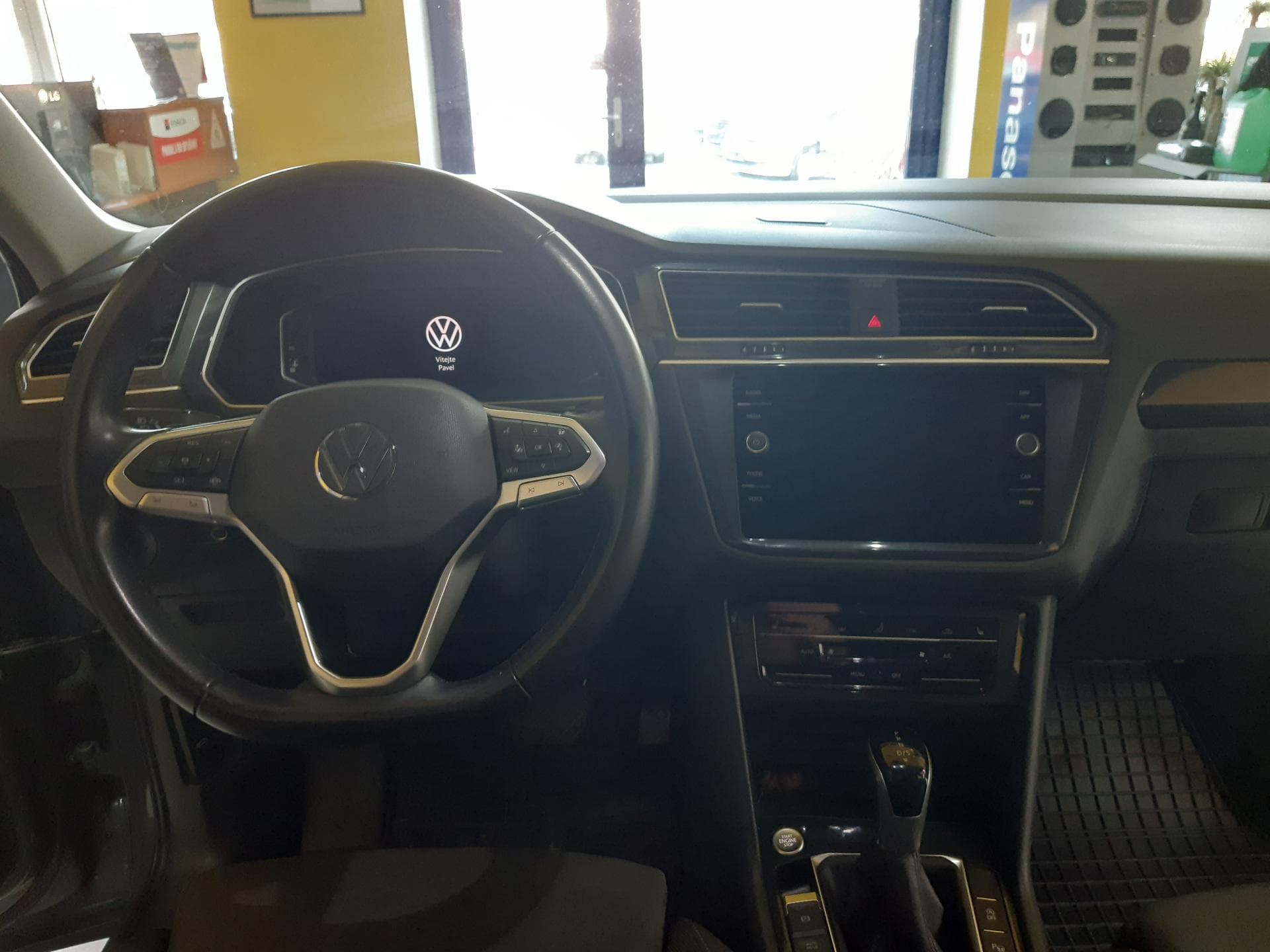 2020 Volkswagen Tiguan - 9