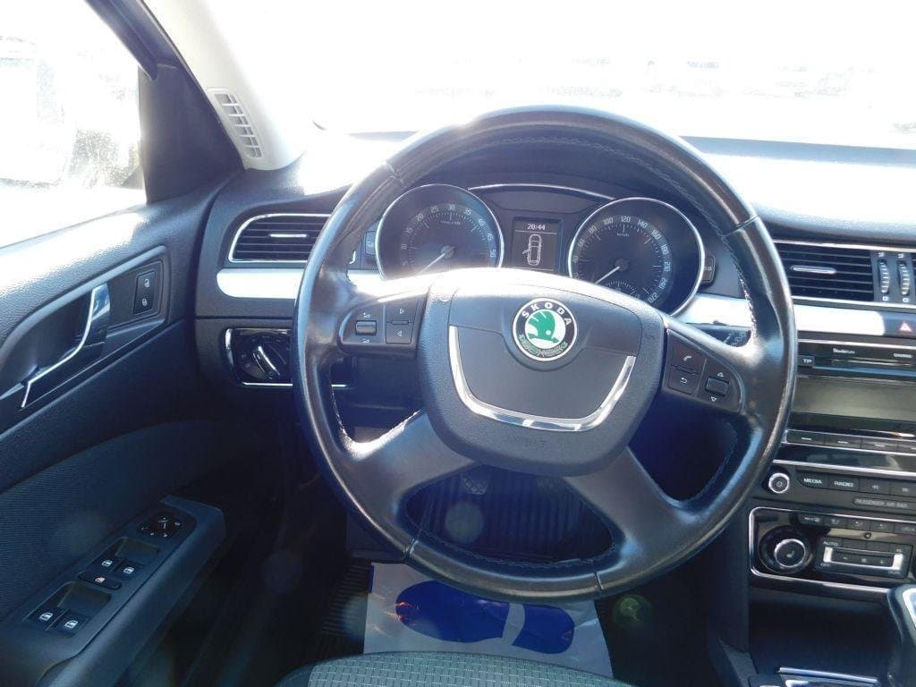 Škoda Superb - 8