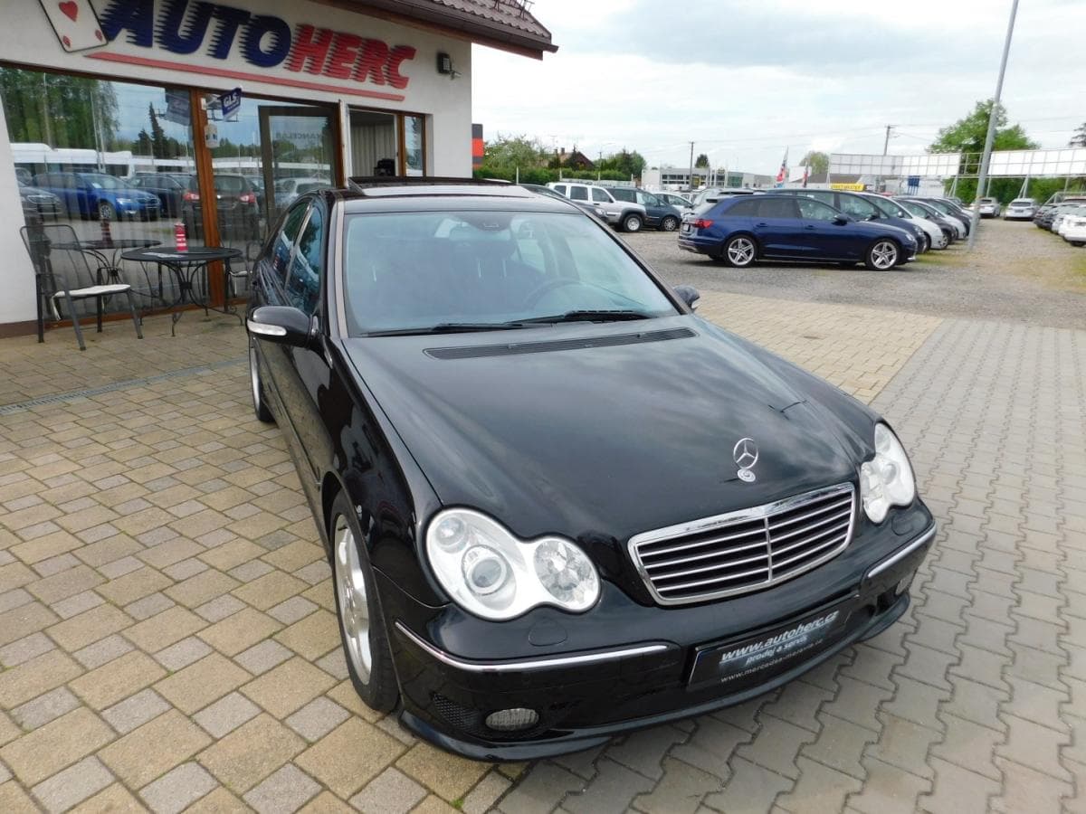 Mercedes-Benz C-Class - 2