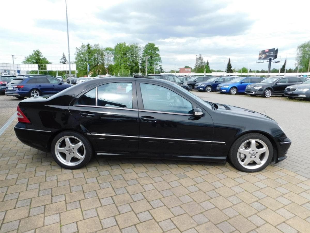 Mercedes-Benz C-Class - 3