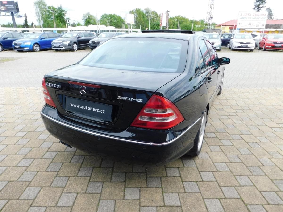 Mercedes-Benz C-Class - 4