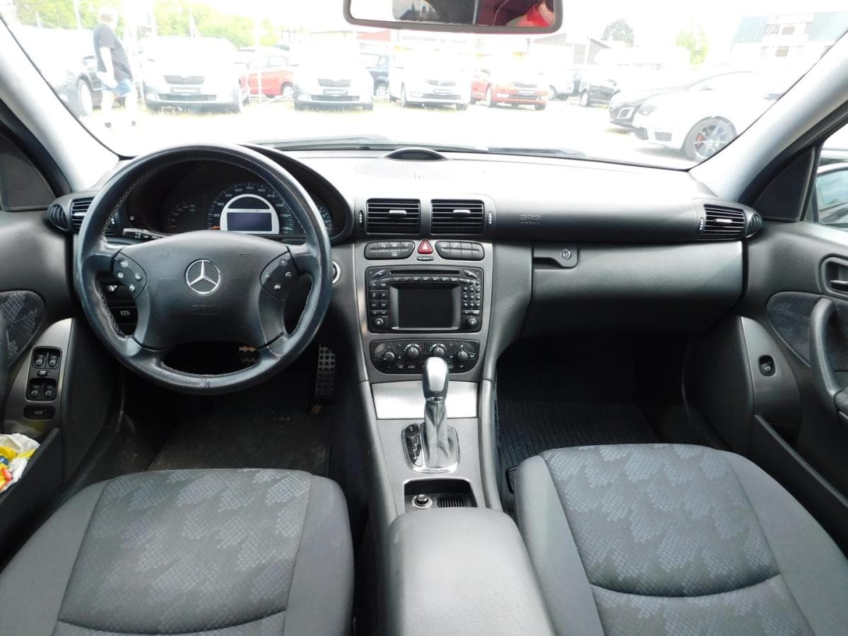Mercedes-Benz C-Class - 7