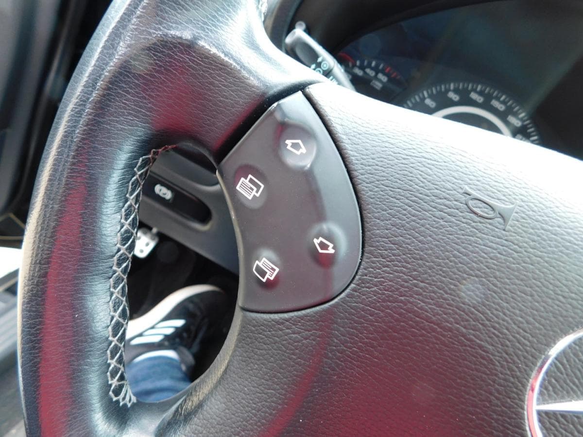 Mercedes-Benz C-Class - 9