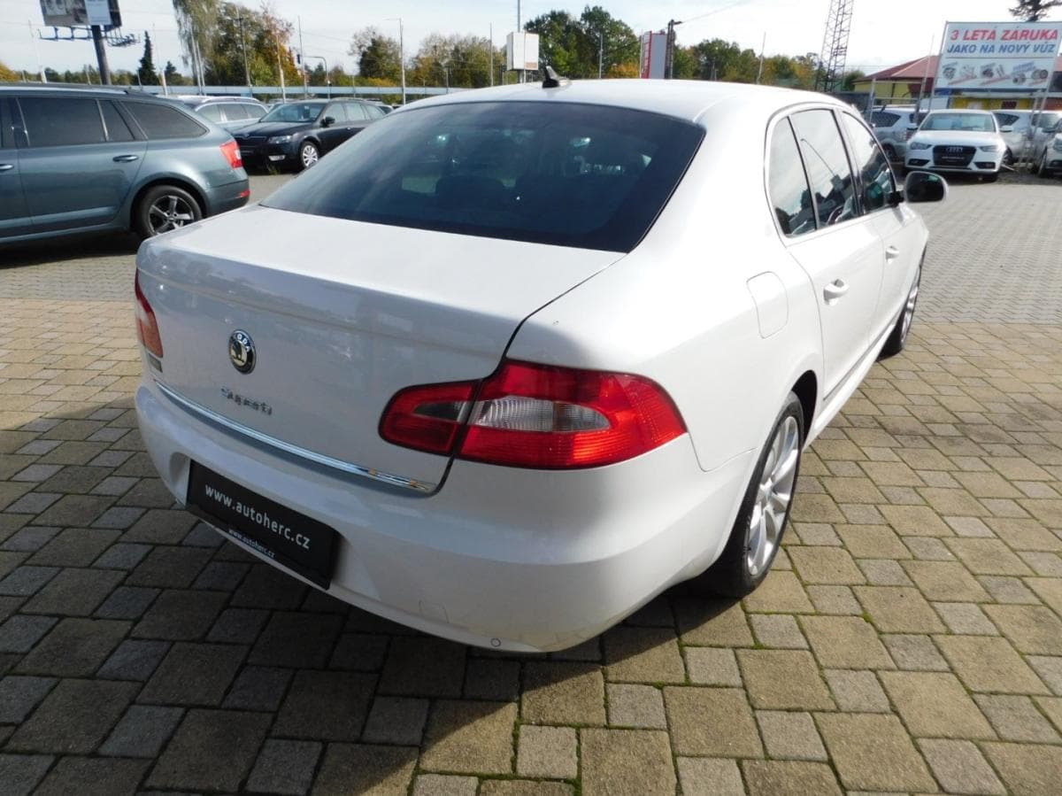 Škoda Superb - 4