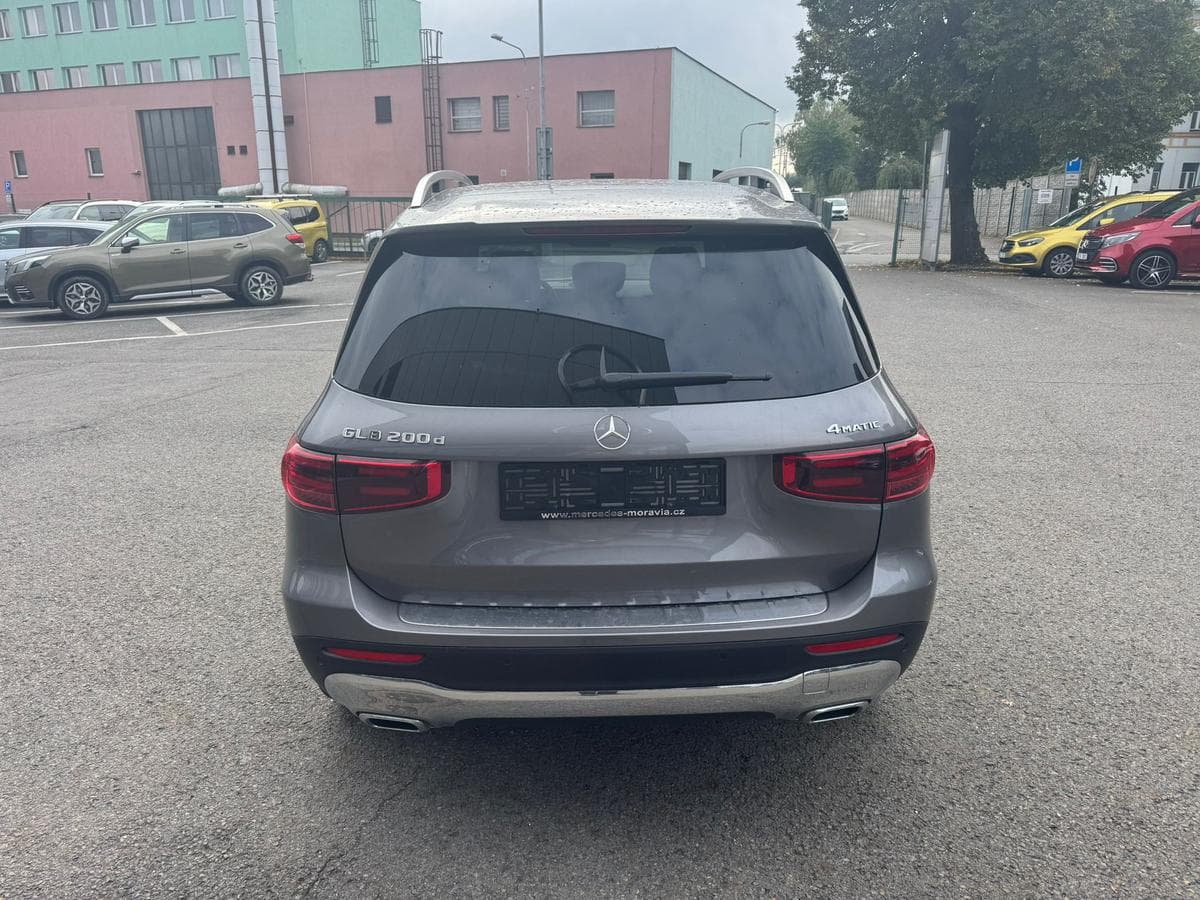 Mercedes-Benz GLB - 6