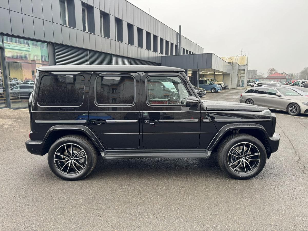 Mercedes-Benz G-Class - 8