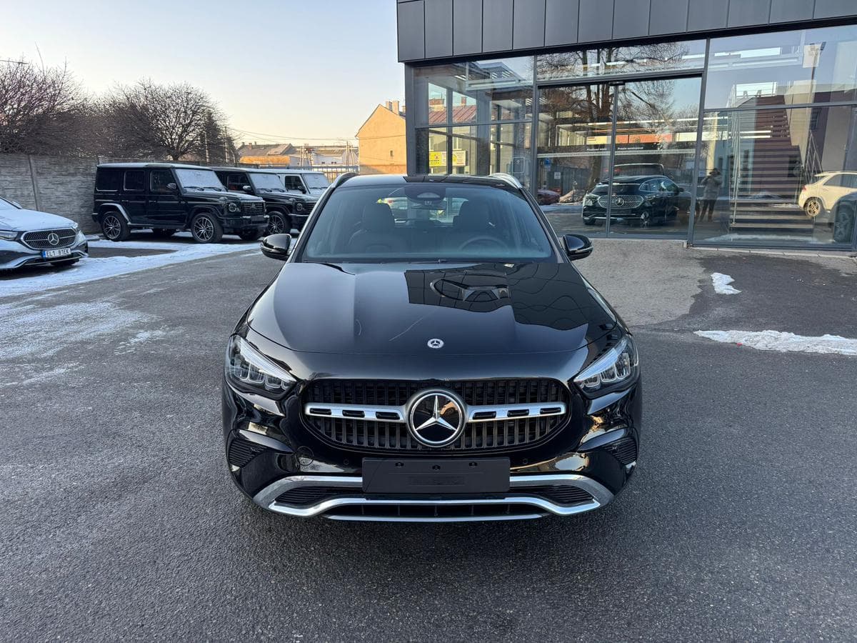 Mercedes-Benz GLA - 2