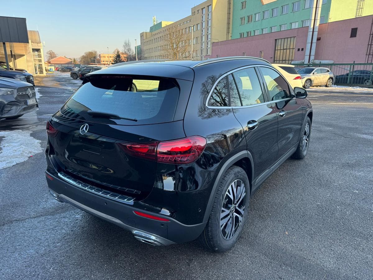Mercedes-Benz GLA - 7