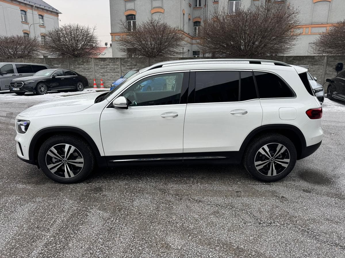 Mercedes-Benz GLB - 4