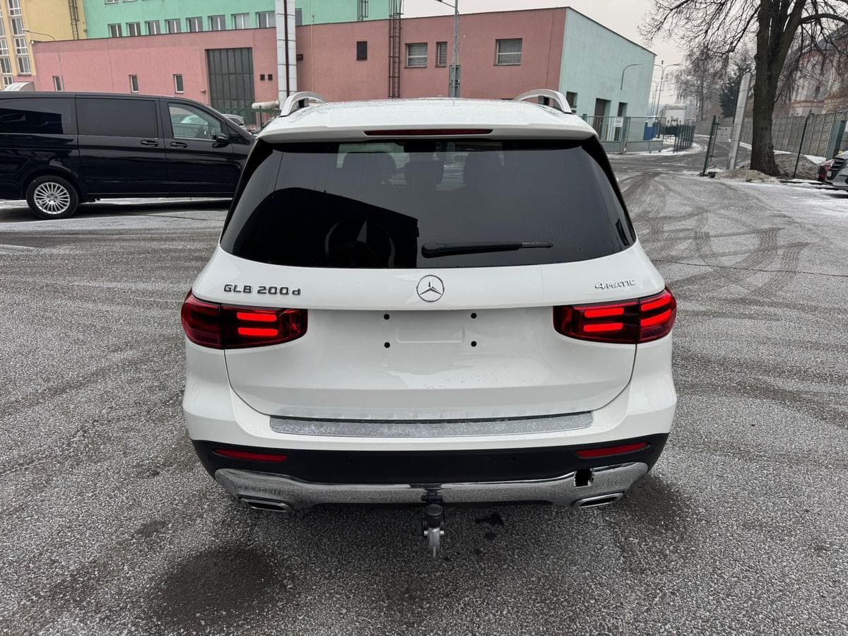 Mercedes-Benz GLB - 6