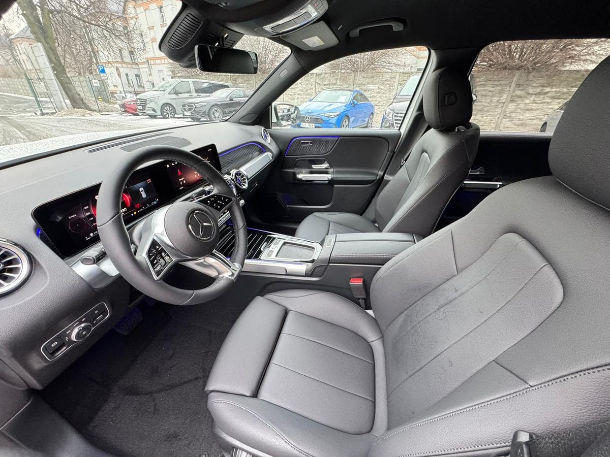 Mercedes-Benz GLB - 10