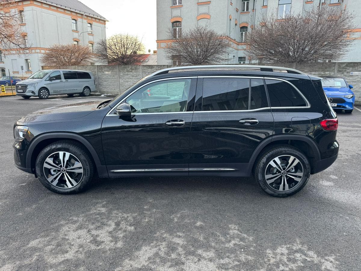 Mercedes-Benz GLB - 4