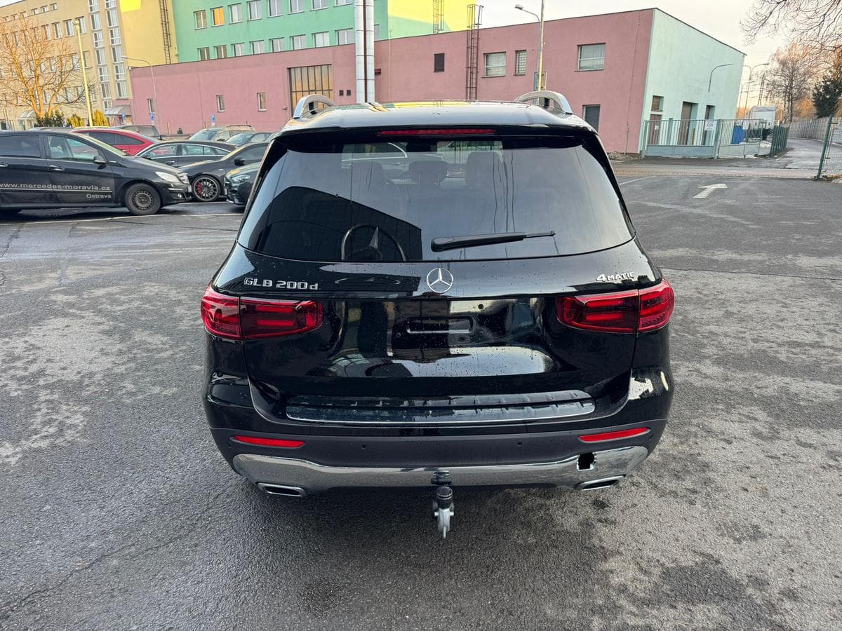 Mercedes-Benz GLB - 6