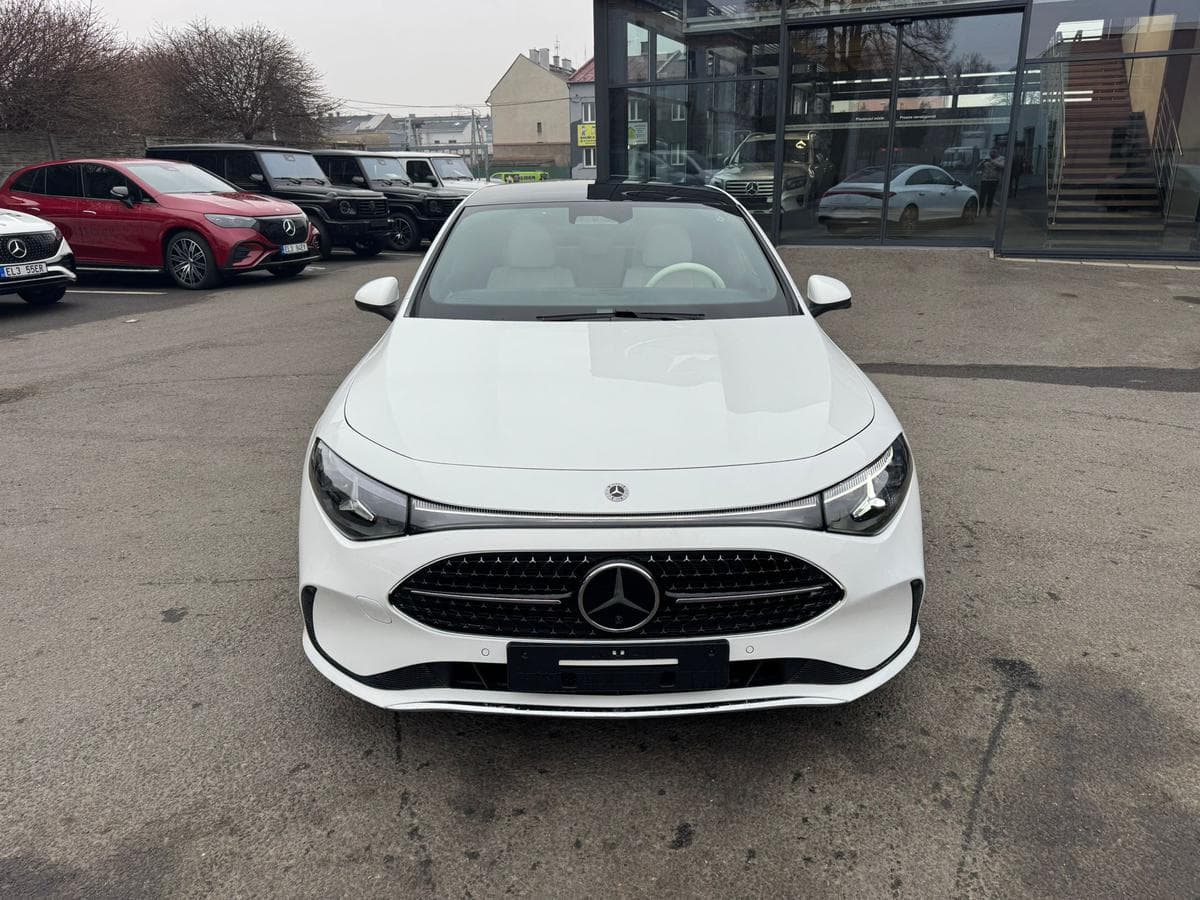Mercedes-Benz CLA - 2
