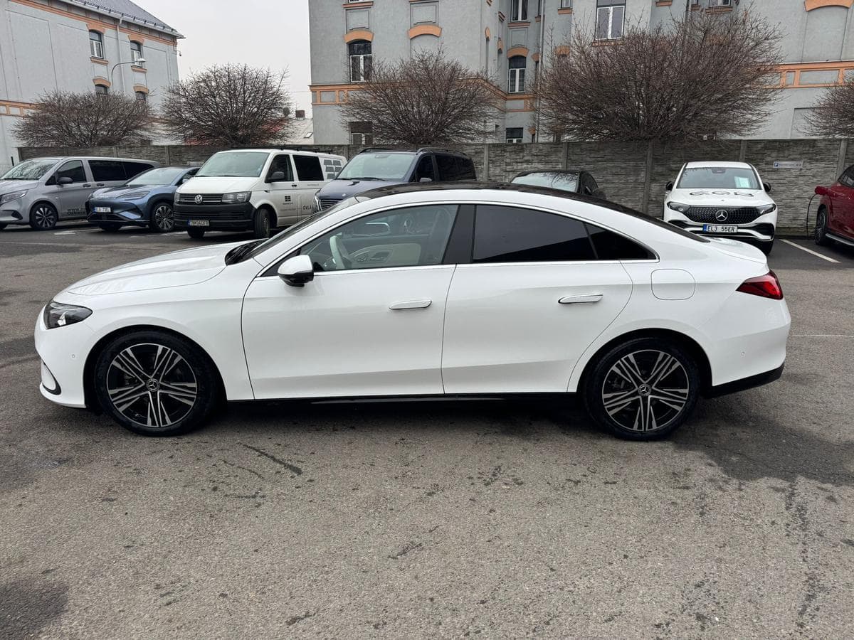 Mercedes-Benz CLA - 4