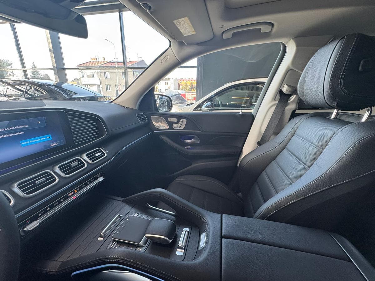 Mercedes-Benz GLE - 12