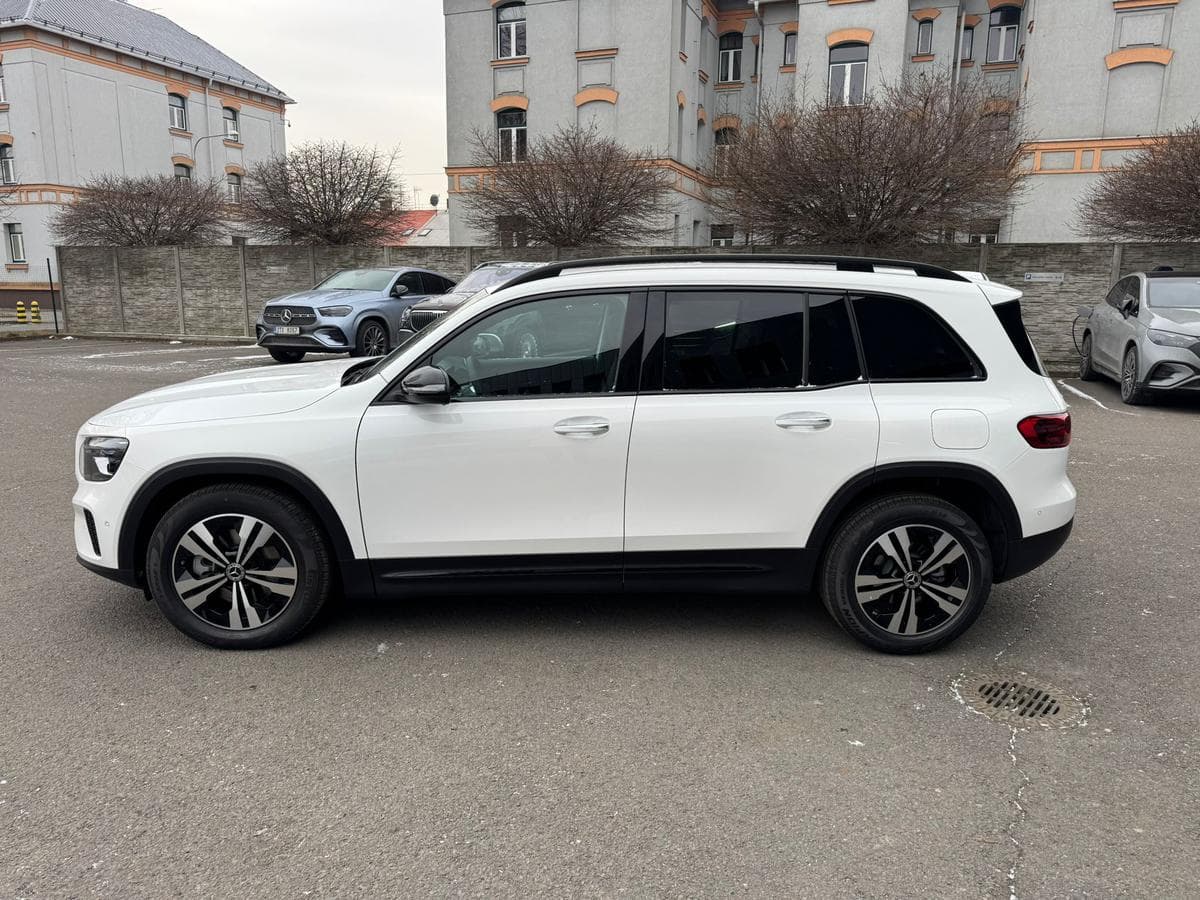 Mercedes-Benz GLB - 4
