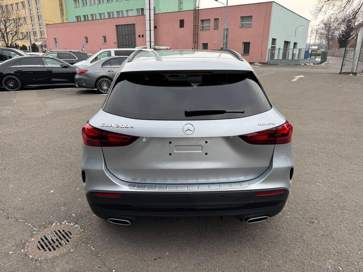 Mercedes-Benz GLA - 6