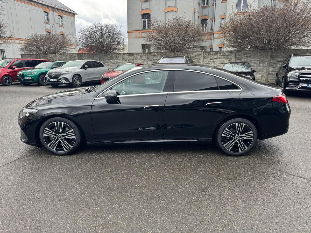 Mercedes-Benz CLA - 4