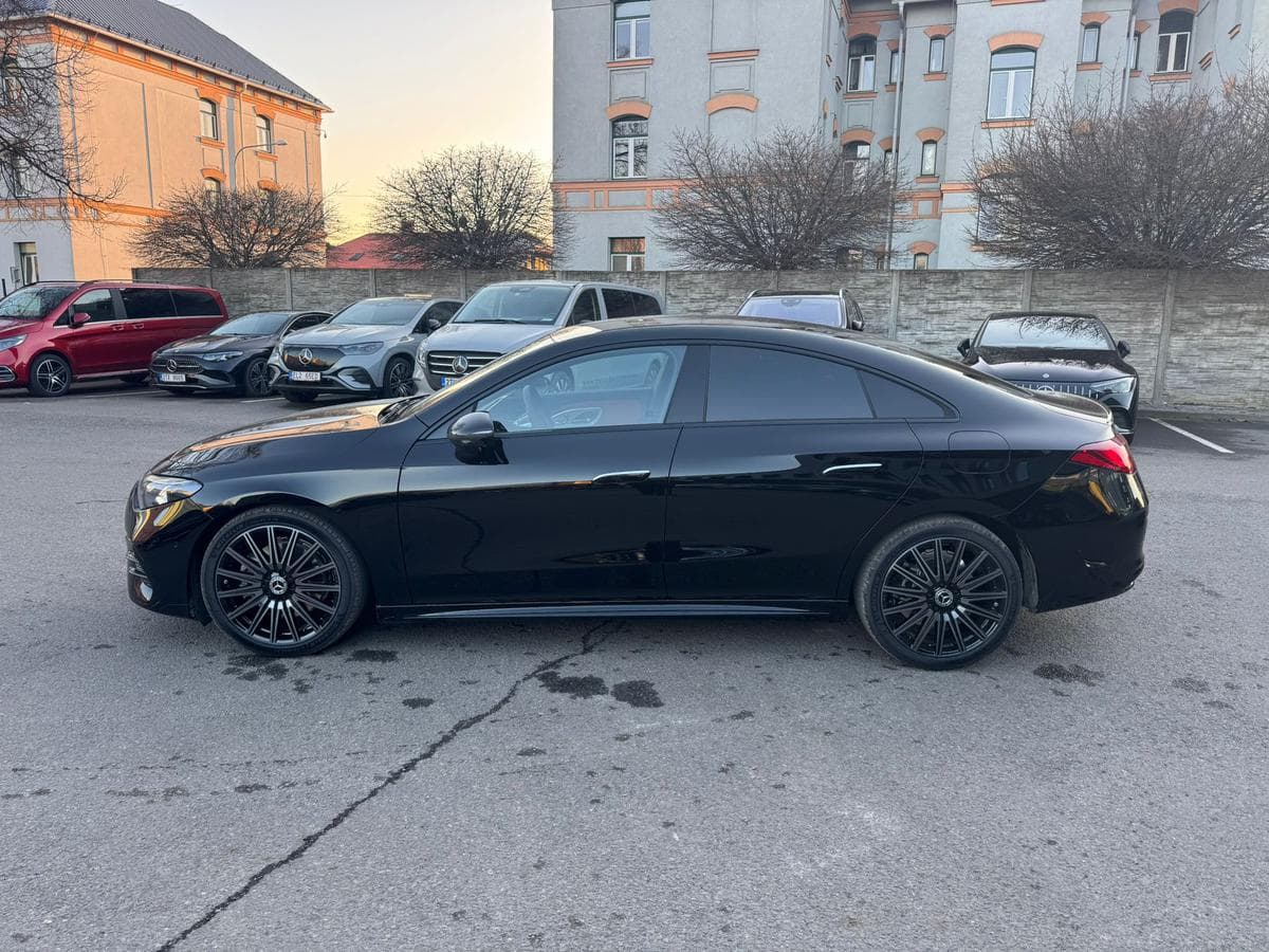 Mercedes-Benz CLA - 4