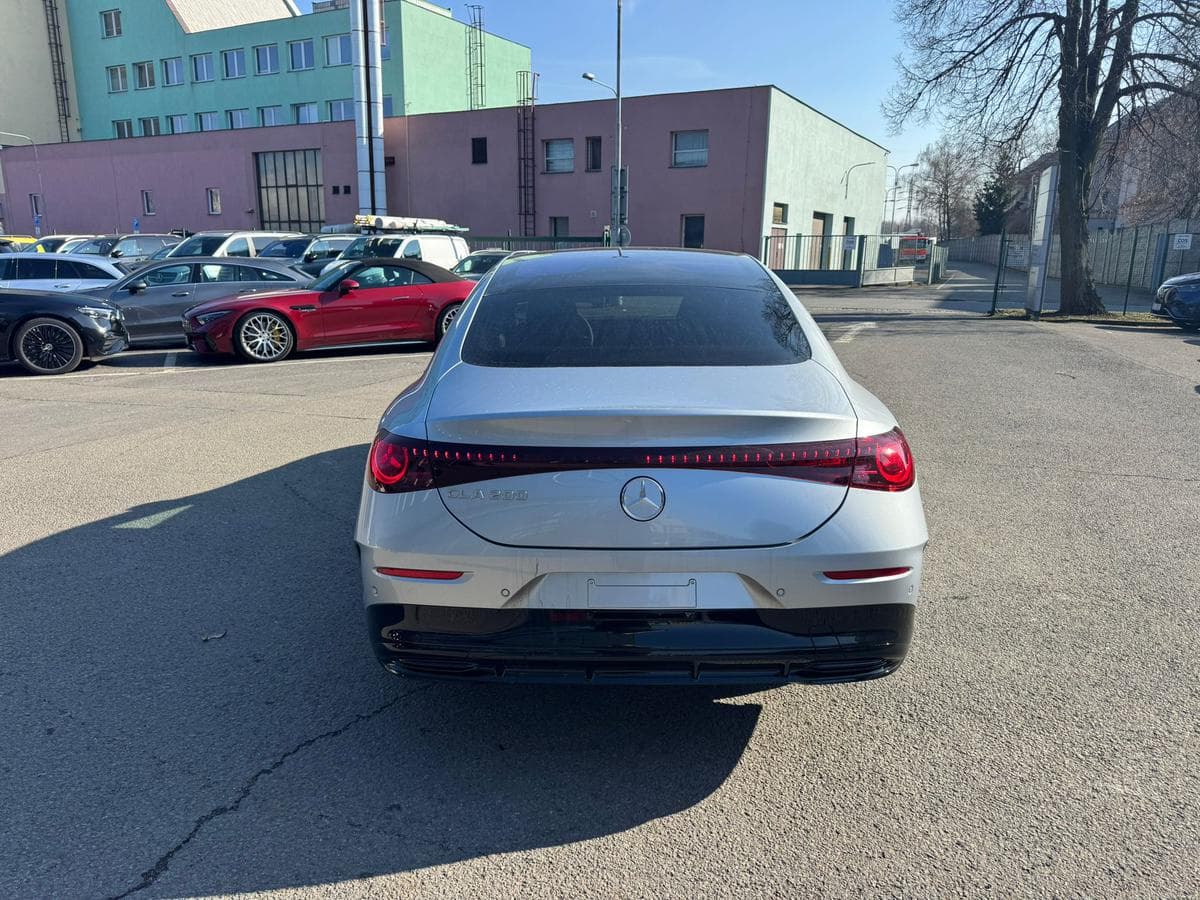 Mercedes-Benz CLA - 6