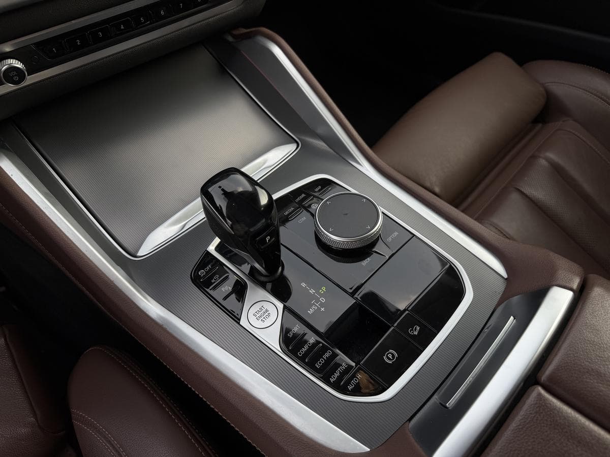2021 BMW X6 - 11