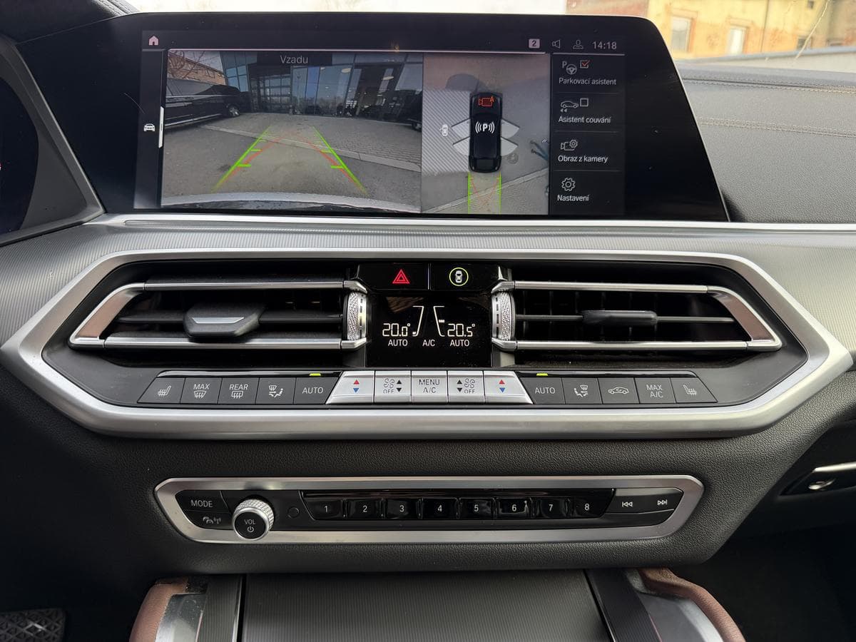 2021 BMW X6 - 12